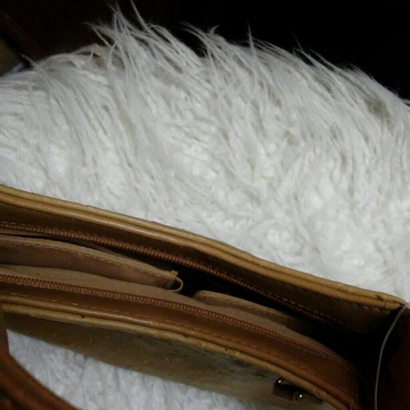 Carryland America ostrich petites handbag - Picture 5 of 8